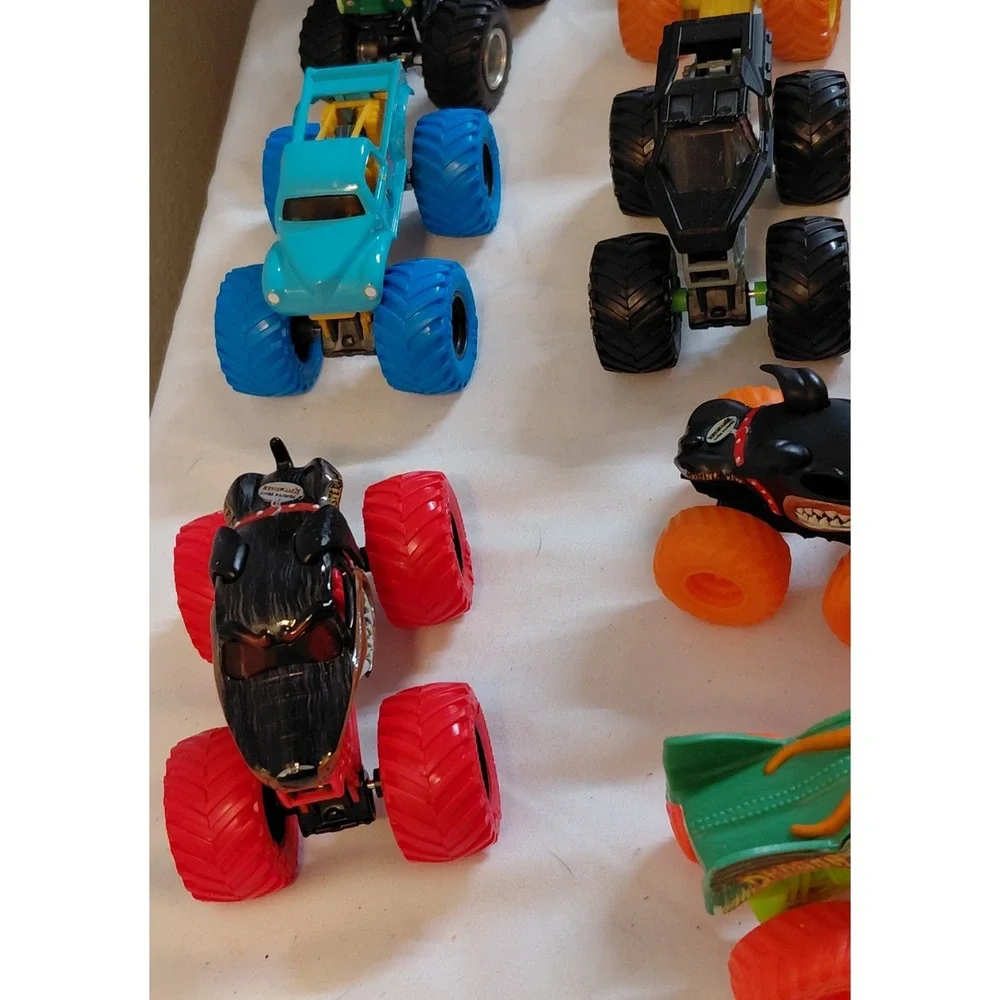 Monster Jam Hot Wheels Monster Trucks Lot Of 10 Captain America EarthShaker